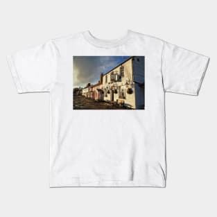 Old Ship Inn, Heybridge Kids T-Shirt